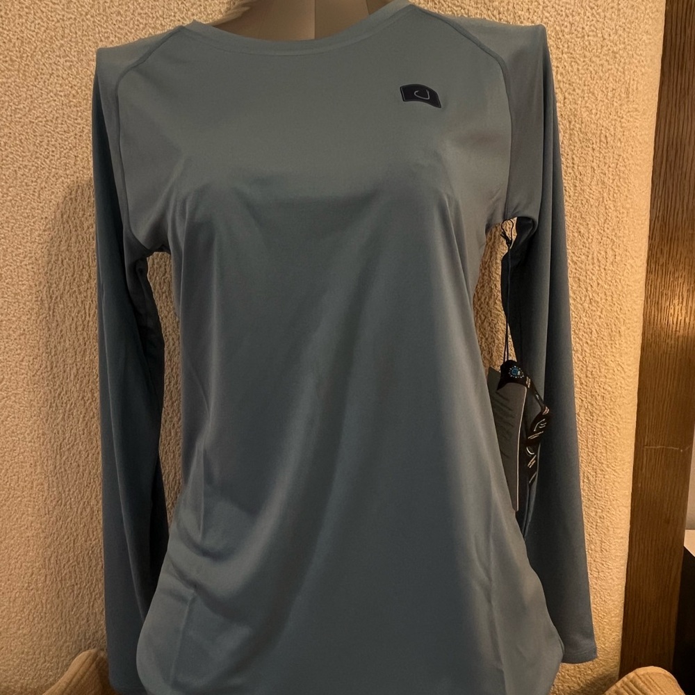 Women's Long-Sleeve Performance Tee - Dusty Blue